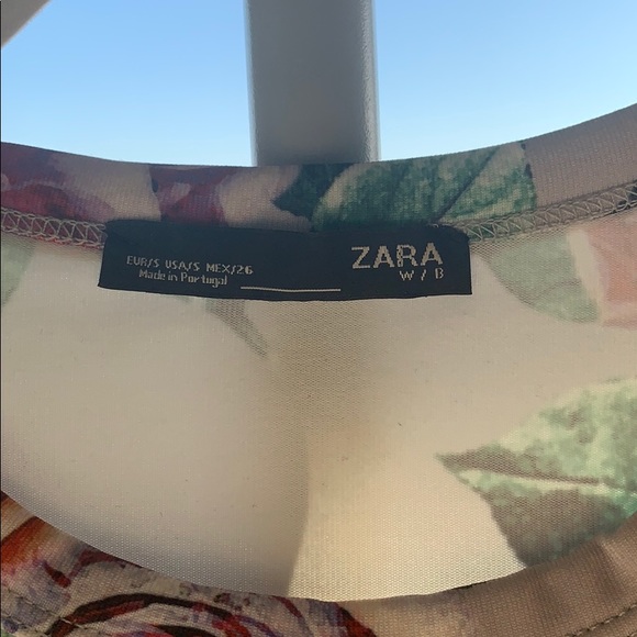 Zara Bodycon Floral Dress - Picture 2 of 5